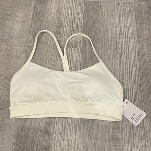 Lululemon Flow Y Bra in Lemon Sherbet Size 6